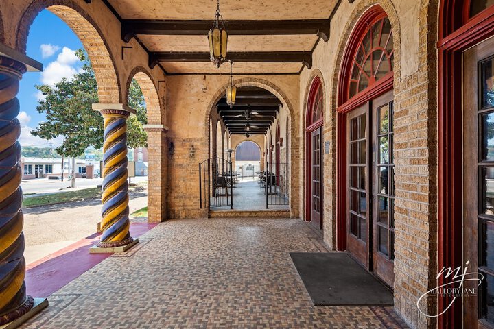 Hotel 4 of 58