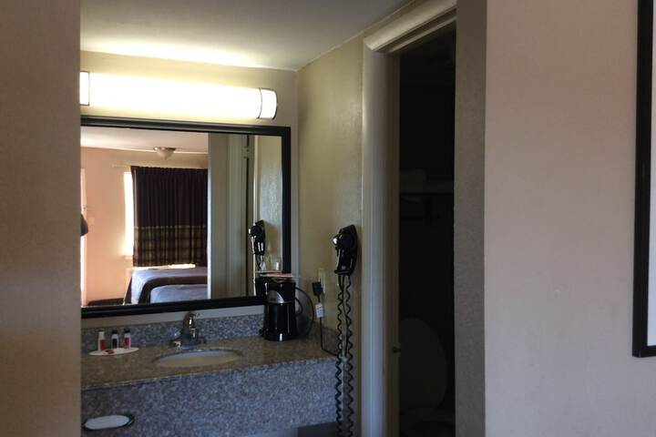 Super 8 by Wyndham Chattanooga / East Ridge