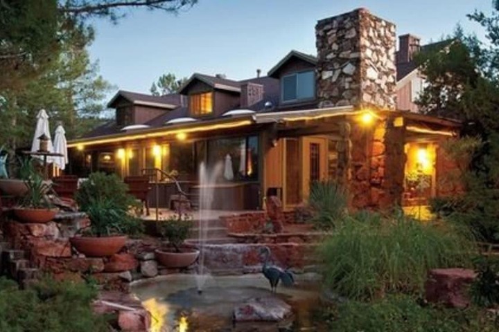Hotel 2 of 150