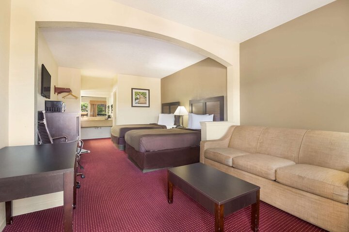 Room 19 of 37
