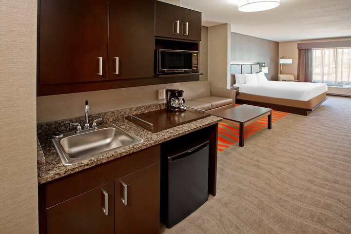 Room 7 of 25