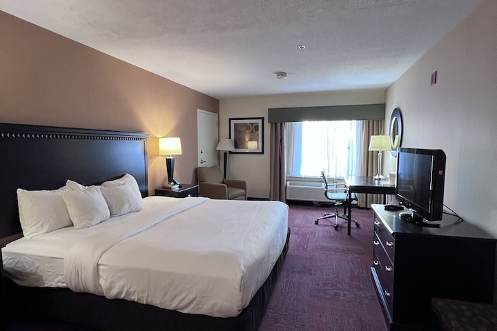 Room 9 of 27