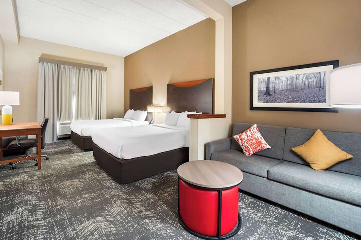 Room 48 of 62
