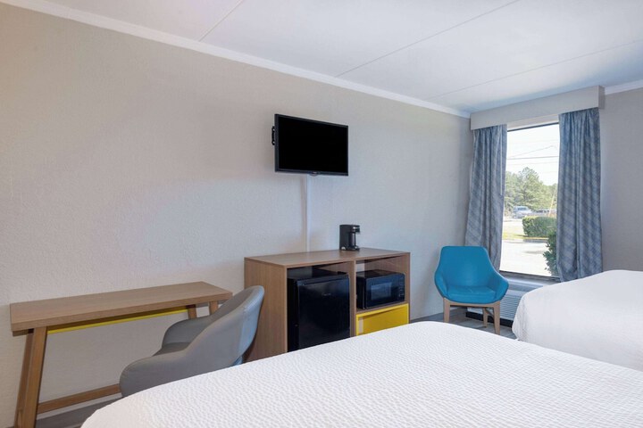 Room 14 of 34