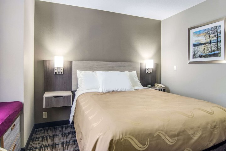 Quality Inn & Suites Grove City - Outlet Mall