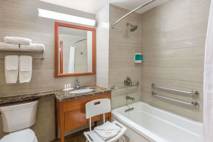 Room 15 of 22