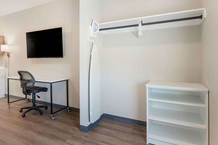 Room 25 of 31