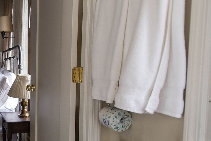 Room 203 of 238