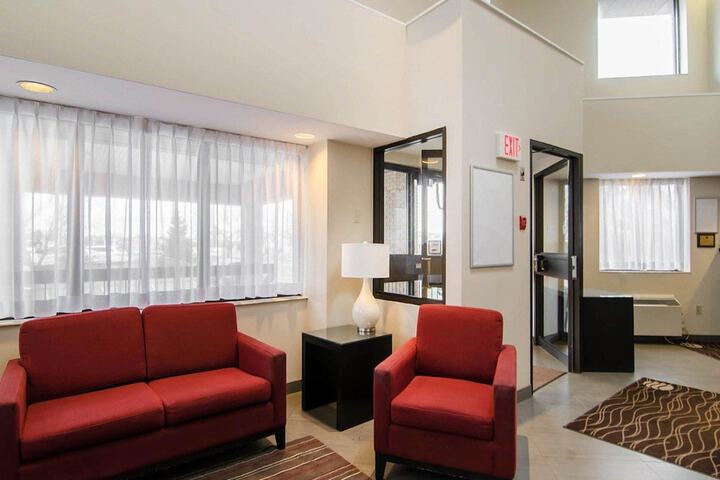 Hotel Interior 4 of 38
