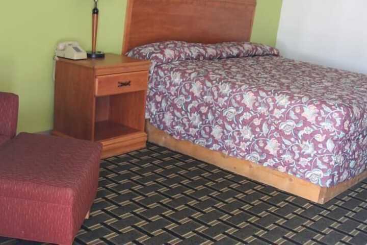 Room 18 of 23
