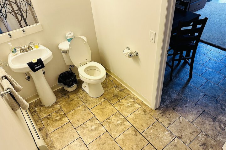 Room 12 of 33
