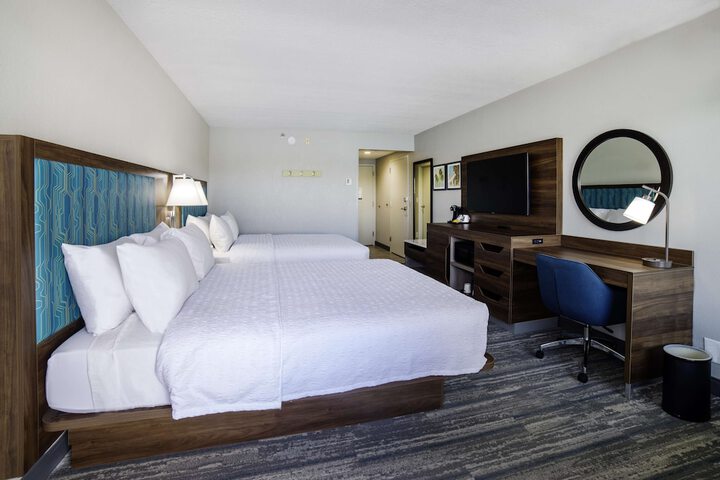 Room 9 of 36