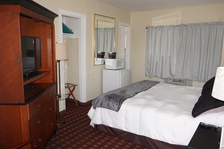 Room 6 of 20