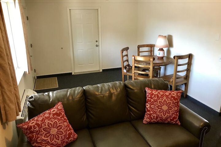 Room 11 of 39