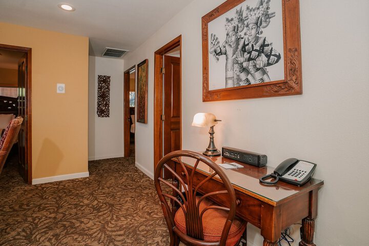 Room 200 of 283