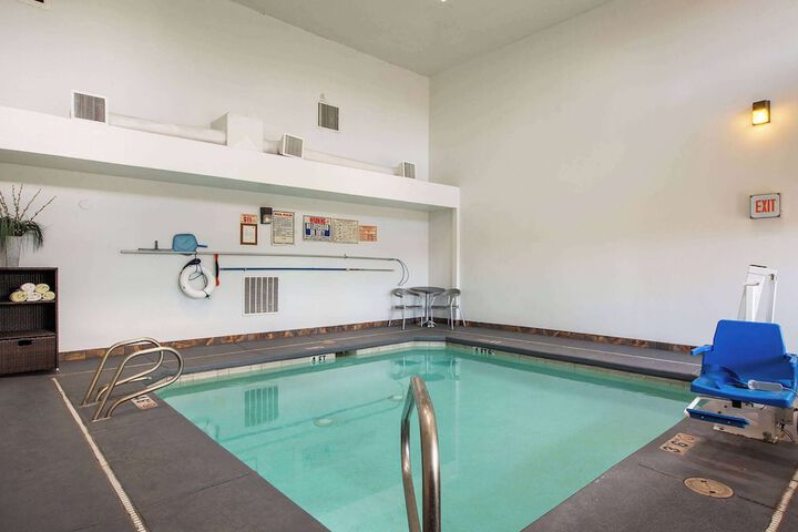 Pool 5 of 34