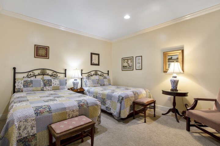 Room 54 of 75
