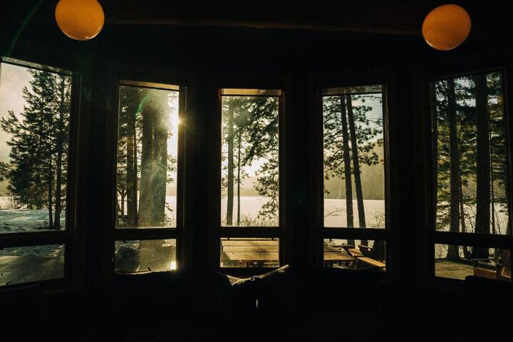 The Suttle Lodge & Boathouse