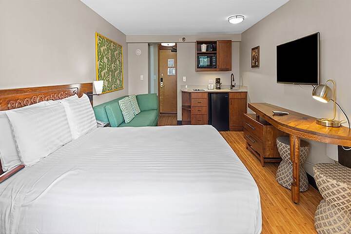 Room 16 of 61