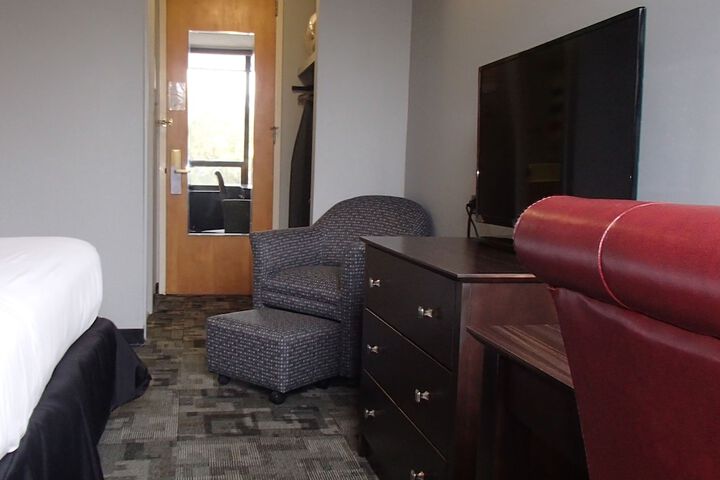 Room 19 of 35