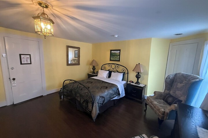 Room 54 of 63