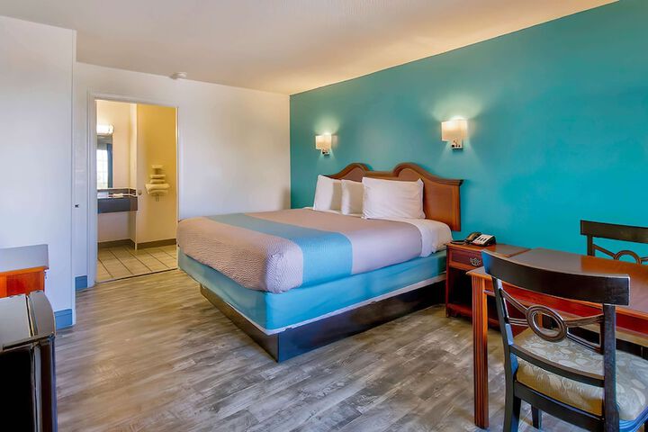 Motel 6 Grand Rivers KY