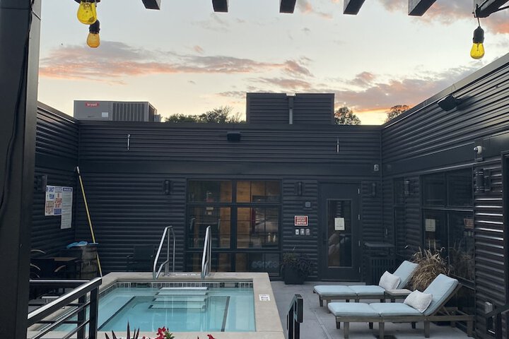 Pool 4 of 51