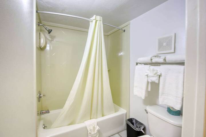 Room 35 of 46