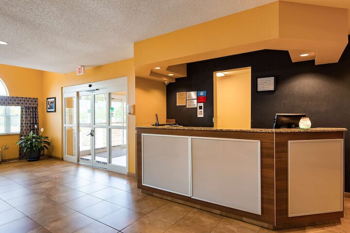Hotel Interior 4 of 24
