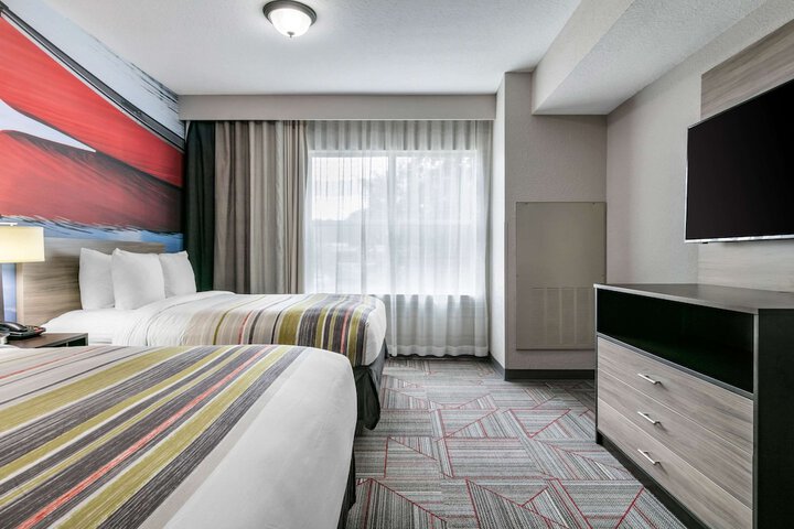 Room 21 of 38
