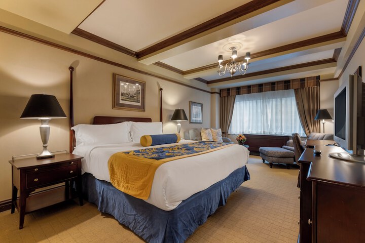 Room 27 of 79