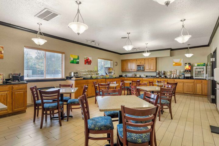 Quality Inn & Suites Delaware South