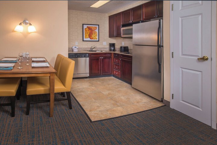 Residence Inn by Marriott Chesapeake Greenbrier