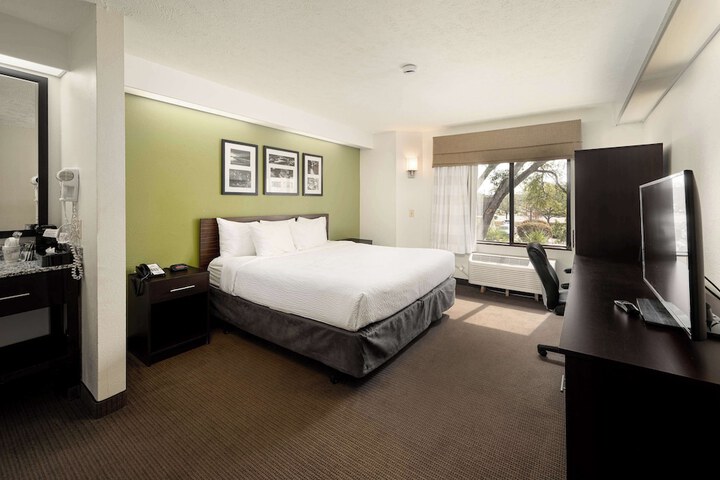 SureStay by Best Western Summerville Flowertown