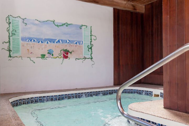 Riviera Beach Resort