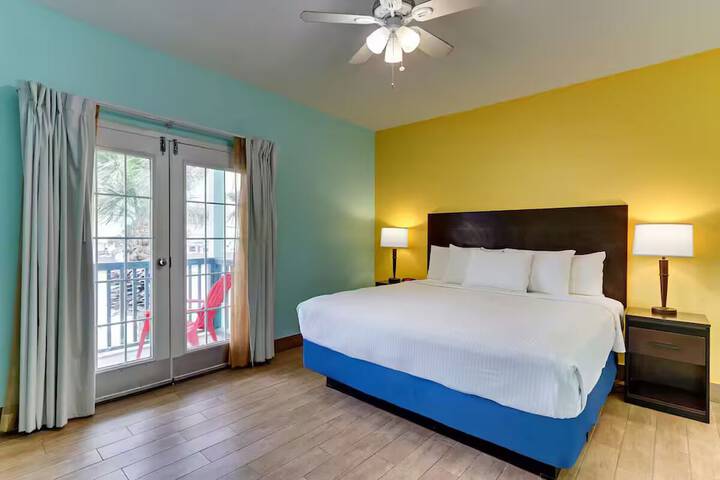 The Island Hotel Near Beach Port Aransas