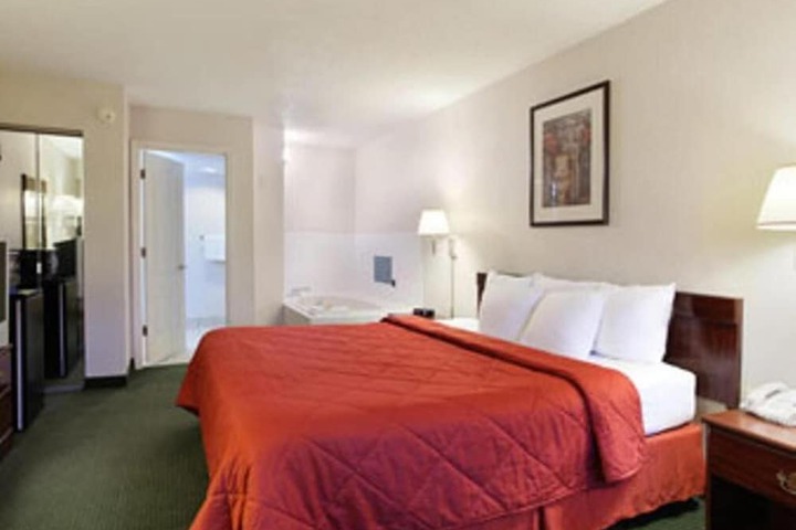 Room 14 of 30