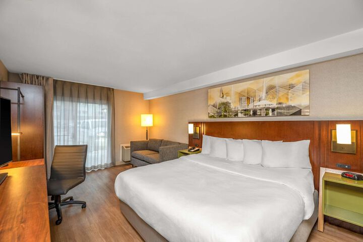 Room 7 of 27