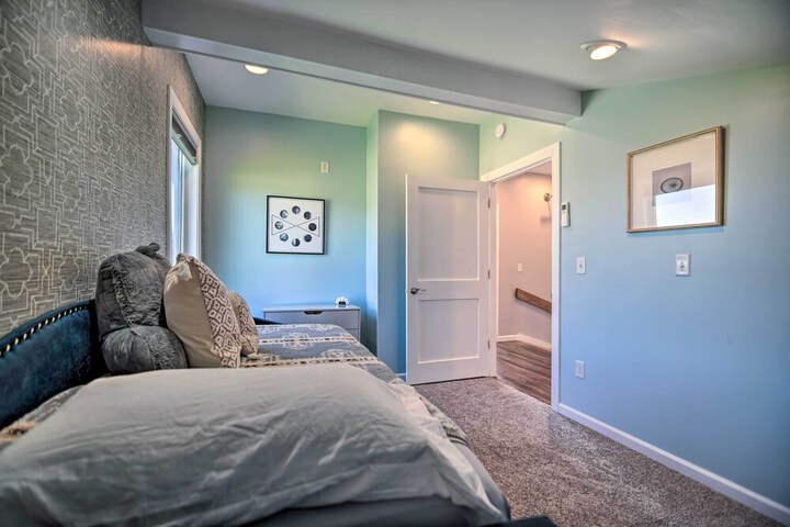 Home on Fox River: Modern Decor Style!