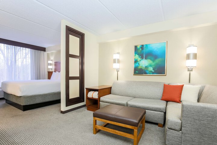 Room 13 of 40