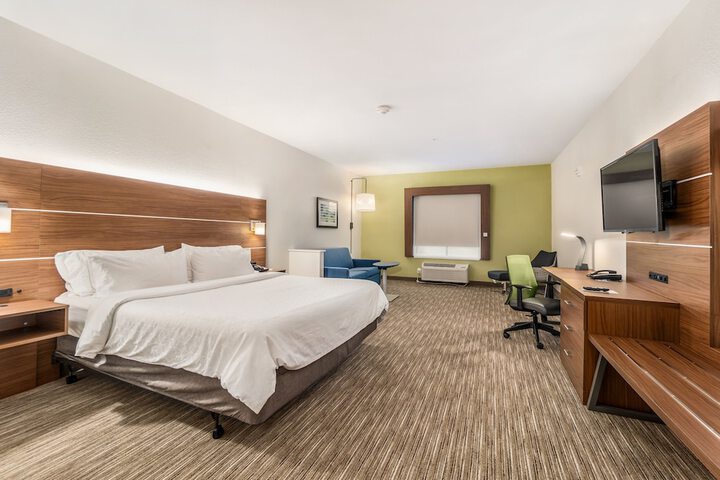 Room 36 of 82