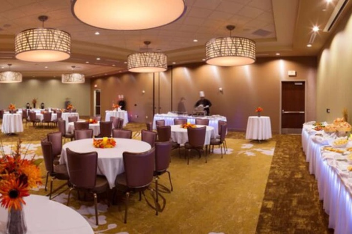 Ballroom/Hall 33 of 48