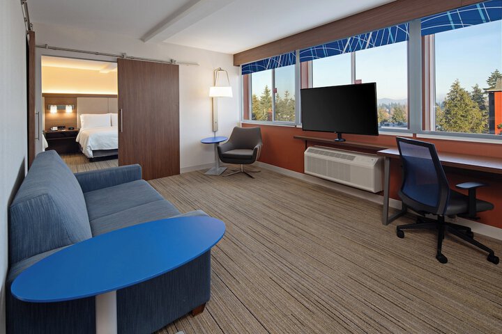 Room 25 of 43