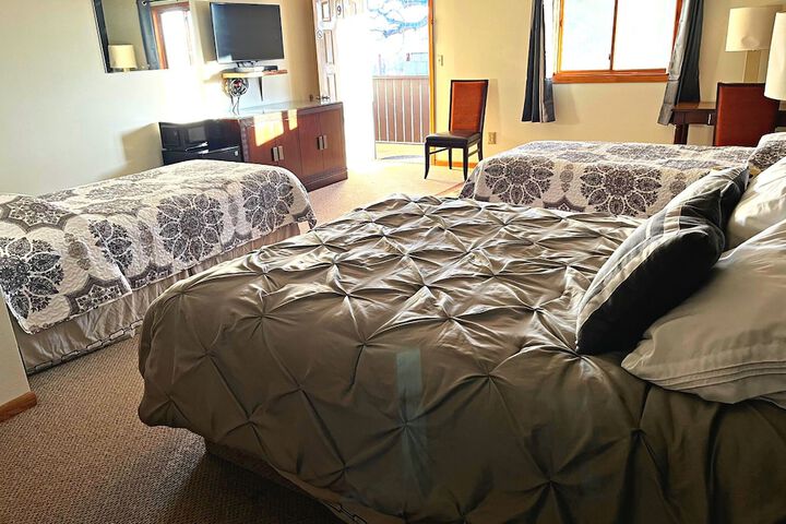 Room 10 of 15