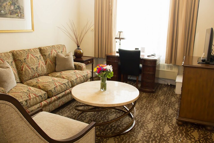 Room 18 of 37