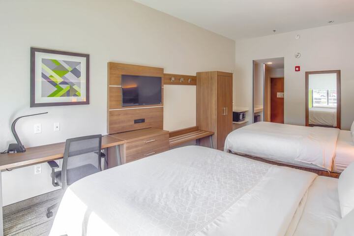 Holiday Inn Express & Suites Gulf Shores by IHG