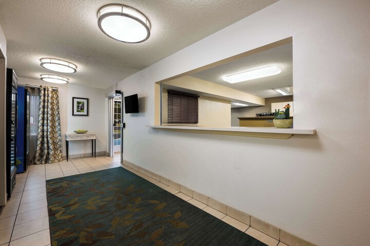 Hotel Interior 4 of 20