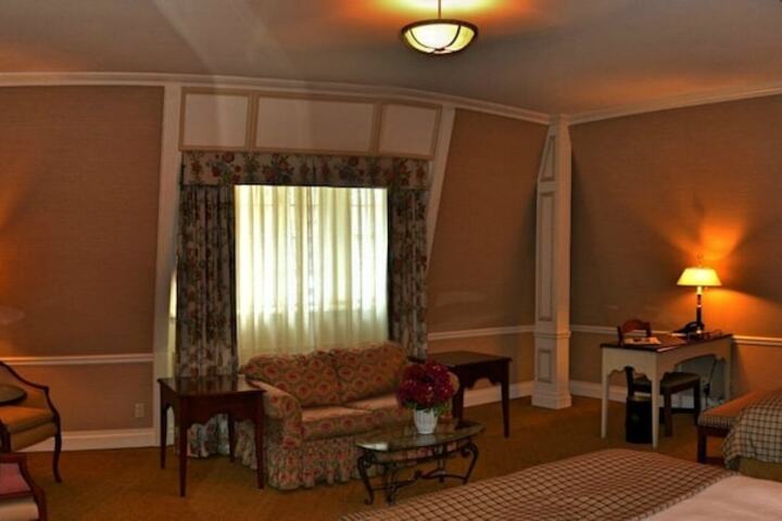 Room 27 of 56