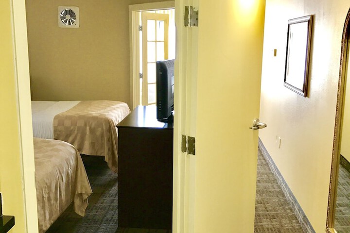 Room 12 of 49