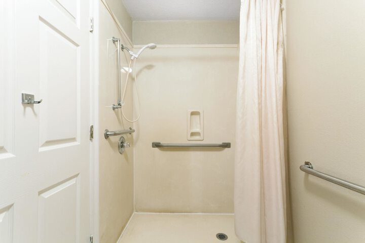 Room 18 of 39